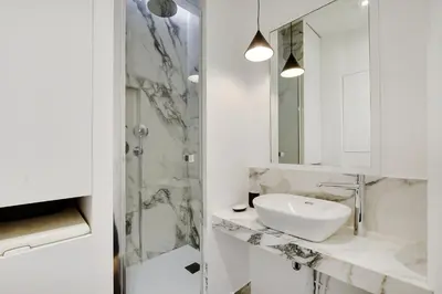 Salle de bains dans l'établissement Pick A Flat's Apartment in Saint-Michel - Rue Pestalozzi