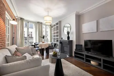 Télévision ou salle de divertissement dans l'établissement Angers - 1 chambre et balcon aux Halles