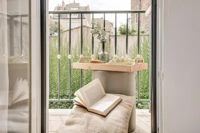 Coin salon dans l'établissement Marini - Studio à Auteuil