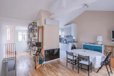 Cuisine ou kitchenette dans l'établissement Amazing flat 3 bedrooms Notre Dame