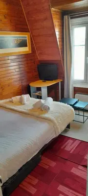 Un ou plusieurs lits dans un hébergement de l'établissement Po1-TPSA06-5D- ROOM Porte 20