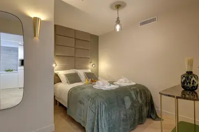 Un ou plusieurs lits dans un hébergement de l'établissement 369 Suite Fondary 5 - Superb apartment in Paris
