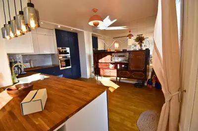 Cuisine ou kitchenette dans l'établissement Le Belvédère Parisien