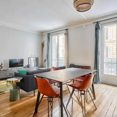 GuestReady - Gateway to Parisian Delight