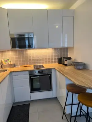 Cuisine ou kitchenette dans l'établissement Montmartre Sacré Cœur Appartement Refait à Neuf Paris 18ème - 4 P