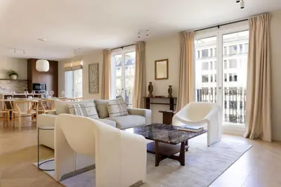 Coin salon dans l'établissement Spacious & Modern Property - Eiffel Tower