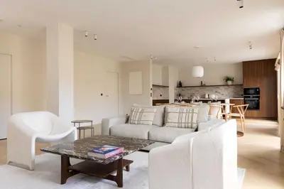 Cuisine ou kitchenette dans l'établissement Spacious & Modern Property - Eiffel Tower