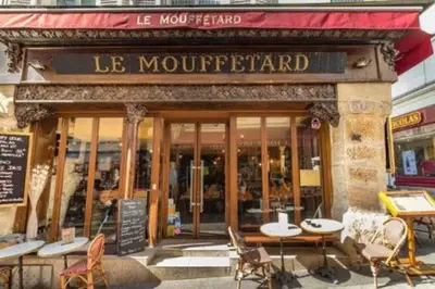 Restaurant ou autre lieu de restauration dans l'établissement Isaure - Stylish Studio Sorbonne District