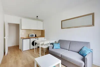 Cuisine ou kitchenette dans l'établissement Appartement Suite aux Portes de Paris