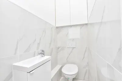 Salle de bains dans l'établissement Modern 3BD for 8 guests in Bastille Voltaire