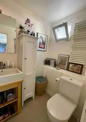 Salle de bains dans l'établissement Charmant Appartement Parisien