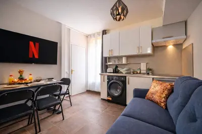 Cuisine ou kitchenette dans l'établissement Le Duplex Cœur de Montmartre # Confort et Charme - Proche Sacré-Coeur