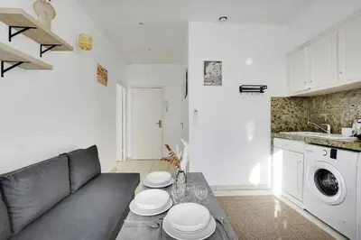 Cuisine ou kitchenette dans l'établissement Cozy apartment - 1BR-3P - Gare du Nord