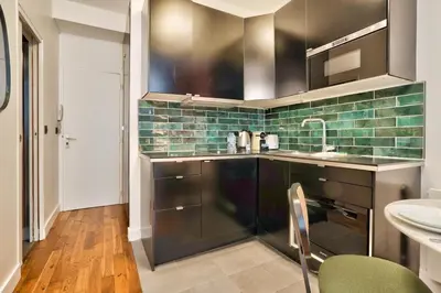 Cuisine ou kitchenette dans l'établissement Cocon au coeur de Montorgueil