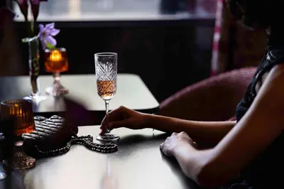 Boissons dans l'établissement UNE AUTRE CHAMBRE