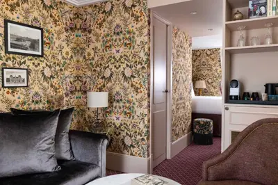 Coin salon dans l'établissement UNE AUTRE CHAMBRE