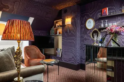 Coin salon dans l'établissement UNE AUTRE CHAMBRE