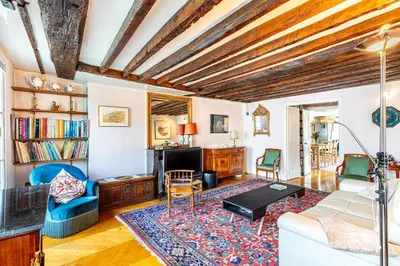 Coin salon dans l'établissement GuestReady - Parisian Bliss near the Louvre
