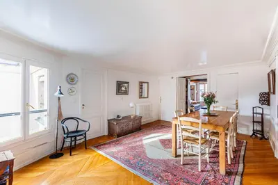 Coin salon dans l'établissement GuestReady - Parisian Bliss near the Louvre