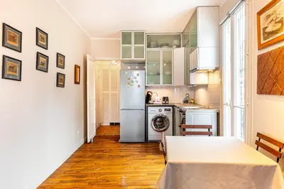 Cuisine ou kitchenette dans l'établissement GuestReady - Charmant Appartement Lumineux