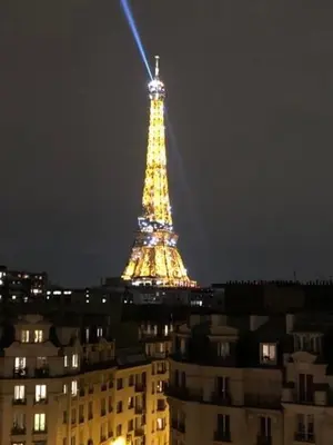 Plan de l'établissement Vue imprenable sur la Tour Eiffeil