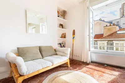 Coin salon dans l'établissement GuestReady - Superb haven of peace in Marais