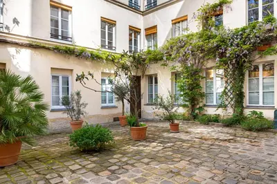 Jardin de l'établissement GuestReady - Superb haven of peace in Marais