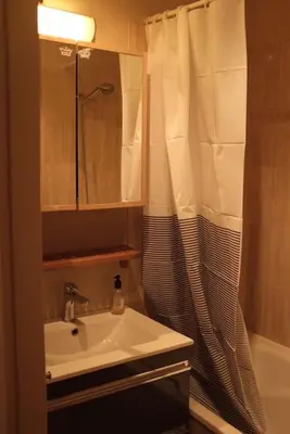 Salle de bains dans l'établissement Studio très calme Montparnasse