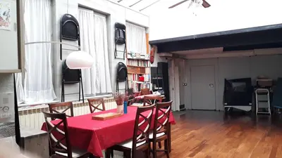 Télévision ou salle de divertissement dans l'établissement Paris Passion