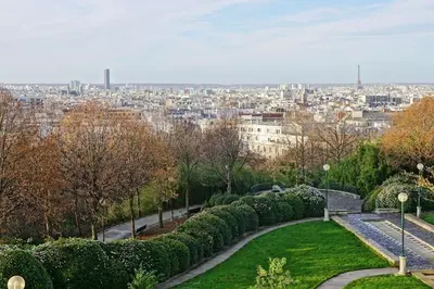 Vue générale sur Paris ou vue de la ville depuis l'appartement