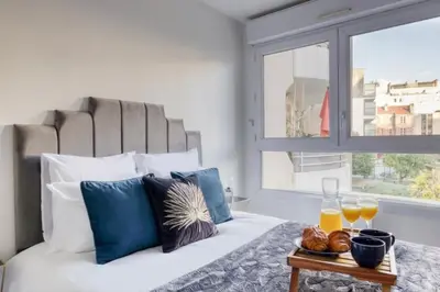 Coin salon dans l'établissement 20 m² métro 7 à 5 min à pied