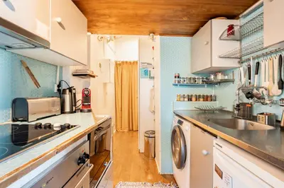 Cuisine ou kitchenette dans l'établissement Appartement de charme - Haut Marais - Paris Centre