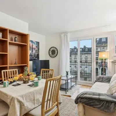 Charming apartment heart of 15th