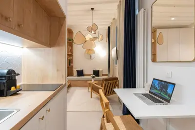 Cuisine ou kitchenette dans l'établissement Geranimus : Heart of Paris Montorgeuil