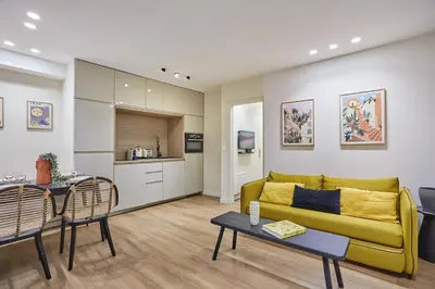 Cuisine ou kitchenette dans l'établissement Apartment Sacré coeur by Studio prestige