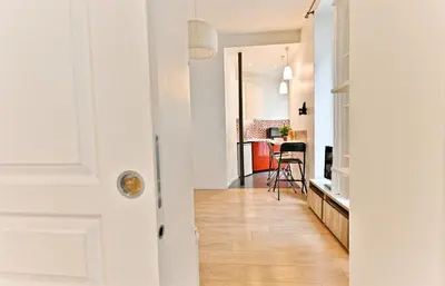 Cuisine ou kitchenette dans l'établissement Appartement au cœur du Marais - IV