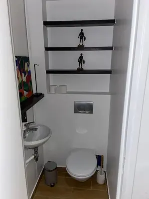 Salle de bains dans l'établissement Calme et verdure à 2 pas de Paris