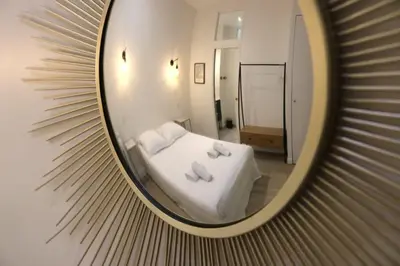 Salle de bains dans l'établissement Cosy 2 chambres Père-Lachaise