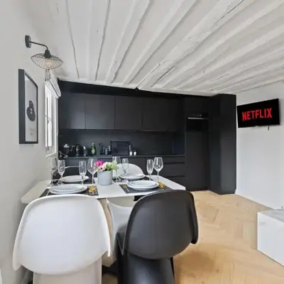 Élégant Appartement près du Musée du Louvre et du Jardin des Tuileries Free Netflix