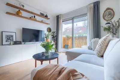 Télévision ou salle de divertissement dans l'établissement GASPAR - Joli nid douillet proche de Paris avec balcon