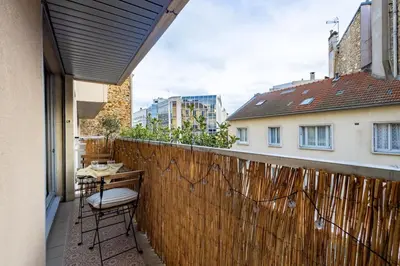 Balcon ou terrasse dans l'établissement GASPAR - Joli nid douillet proche de Paris avec balcon