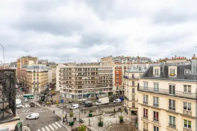 Vue générale sur Paris ou vue de la ville depuis l'appartement