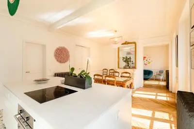 Cuisine ou kitchenette dans l'établissement Luxury 1 BR apartment 700ft2 Montorgueil/LesHalles