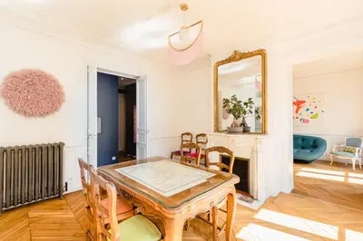 Coin salon dans l'établissement Luxury 1 BR apartment 700ft2 Montorgueil/LesHalles