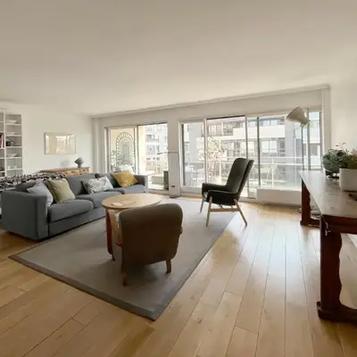 Grand Bright Apartment-4BDR-130m2