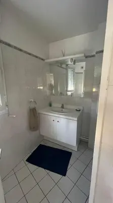 Salle de bains dans l'établissement Beau studio spacieux et calme dans résidence de standing