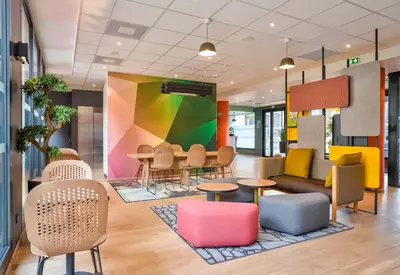 Coin salon dans l'établissement B&B HOTEL Paris Porte d'Orléans
