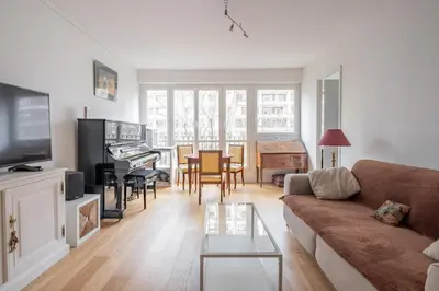Télévision ou salle de divertissement dans l'établissement Veeve - Auteuil Adagio