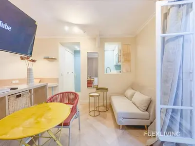 Plan de l'établissement Luxury Studio in city center