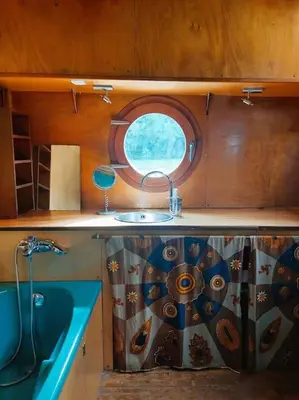 Plan de l'établissement Belle péniche romantique à Paris